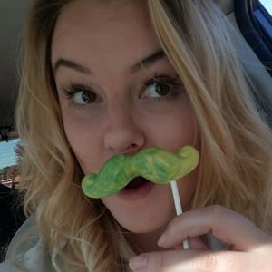 Meet your Posher, Samantha